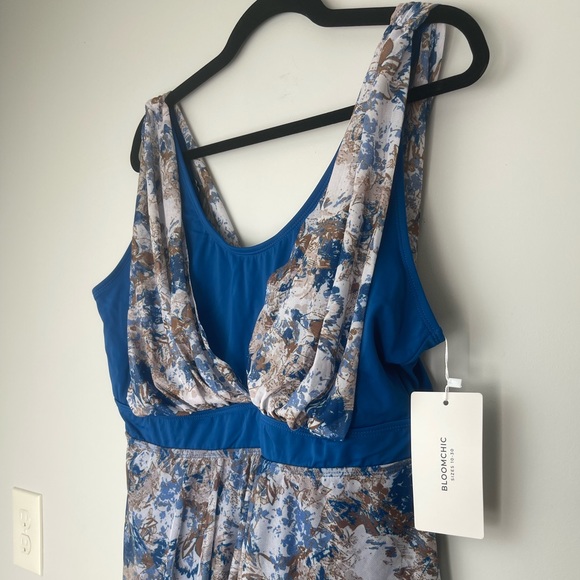 BoomChic NWT  Graphic Patchwork Sculpt Waist Hanky Hem Swim Dress Size 18-20 - Picture 13 of 16